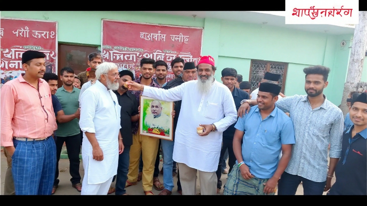 अजब खान की जमानती रिहाई पर सामाजवादी पार्टी ने मीठा बाँटा, दो साल बाद नेता आज़ाद
